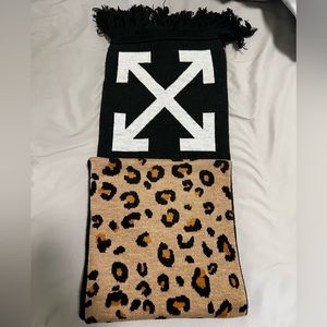 Off-white scarf